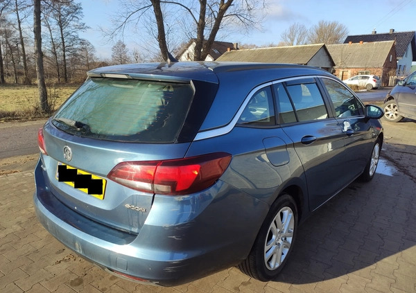 Opel Astra cena 12850 przebieg: 140000, rok produkcji 2017 z Halinów małe 79